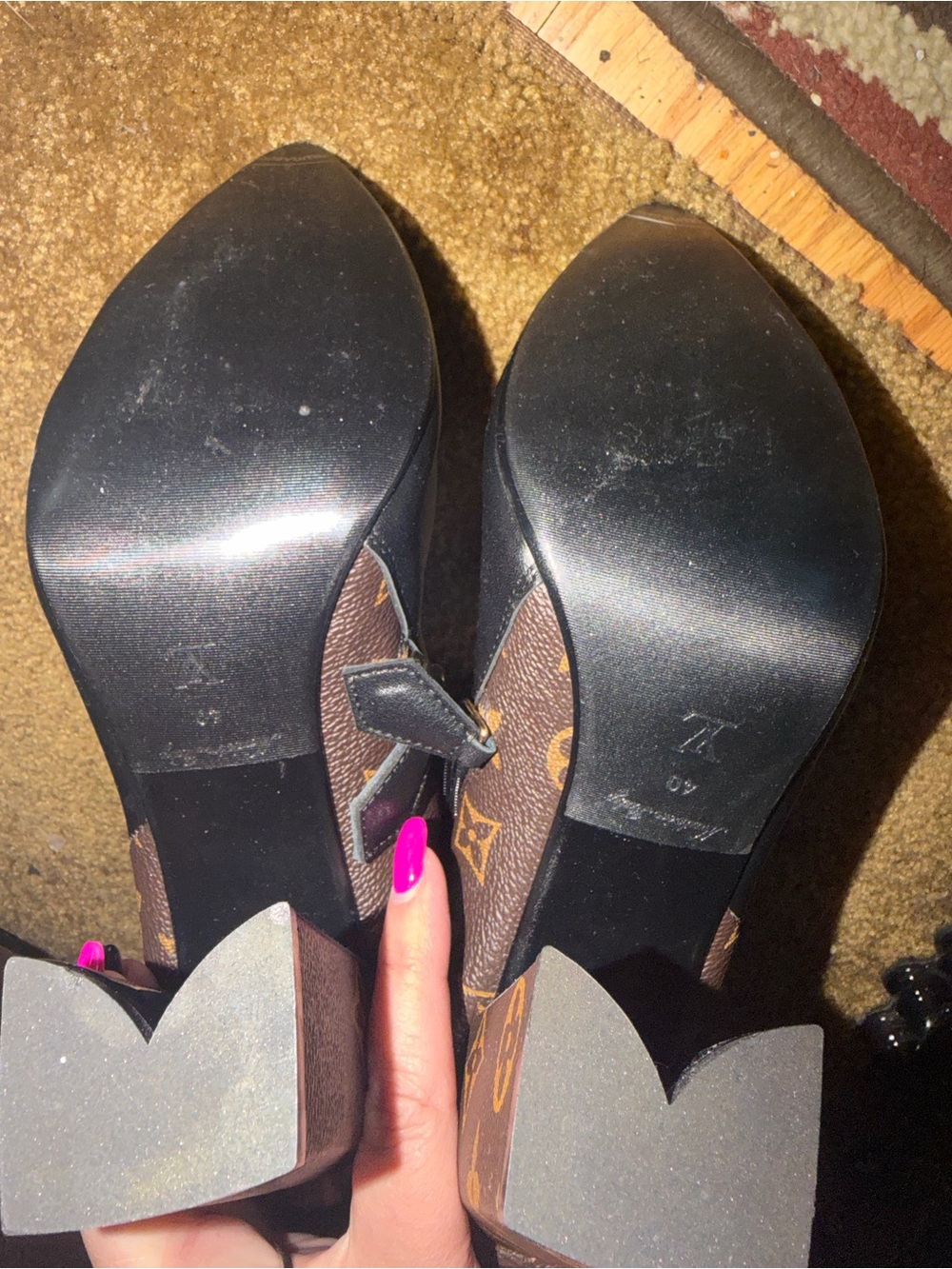 Black & Brown Monogram Block Heel Ankle Boots with LV Buckle never worn - Picture 4 of 4